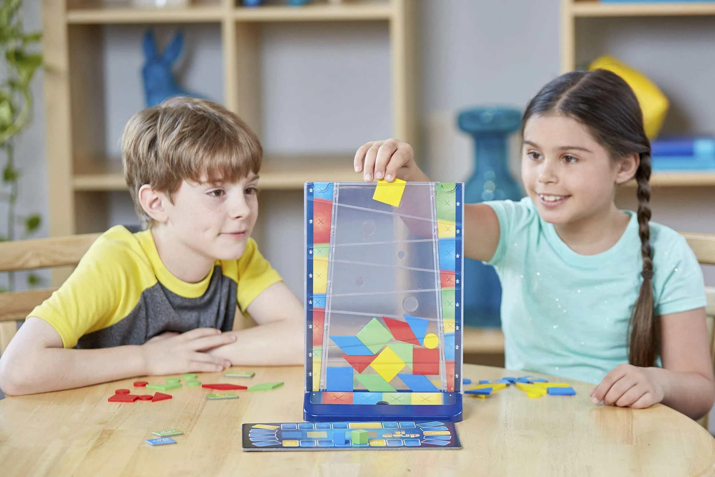 Drop It - Super Fun Family Strategy Game